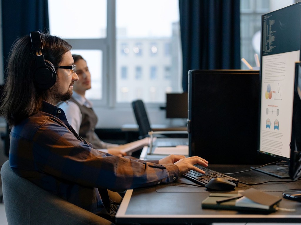 What Theme Developers Look for in a WordPress Host